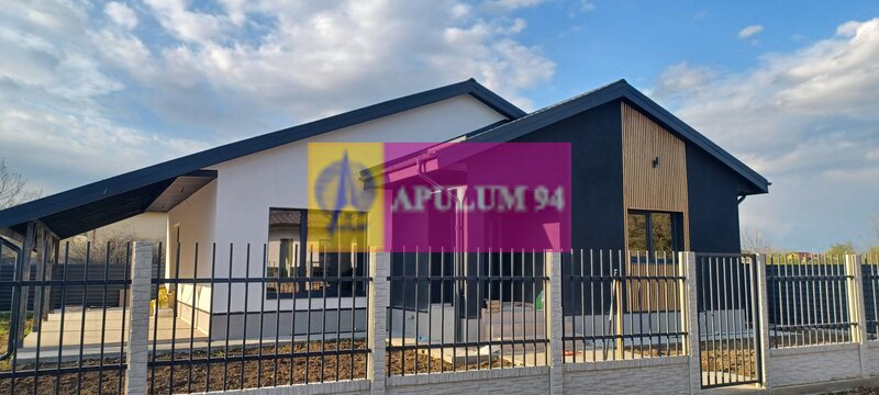 Gulia, casa 4 camere parter, 107 mp utili, curte 500, intre 2 paduri